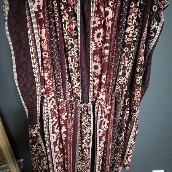 Justify - Picture 6 of 7